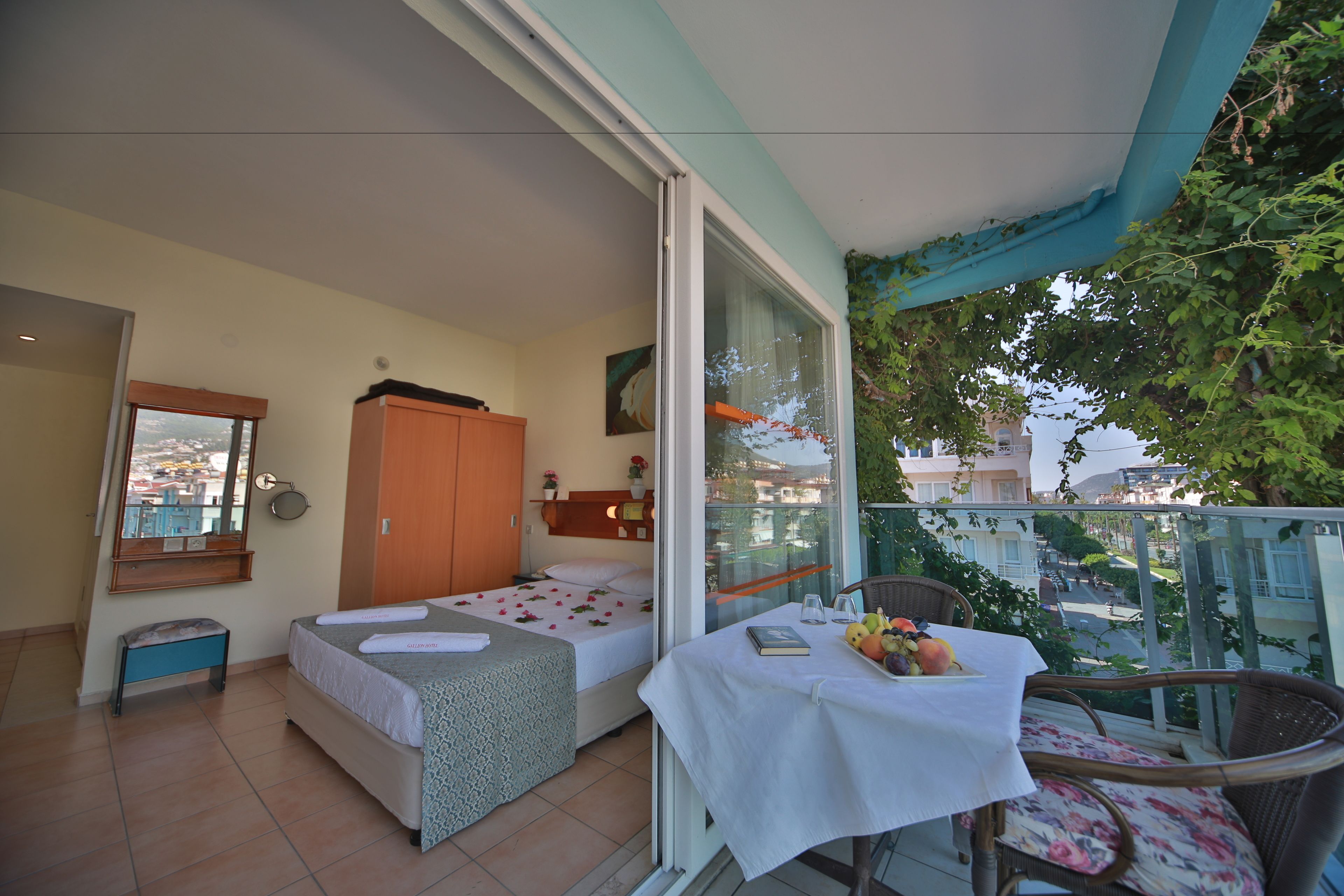 Photo - Gallion Hotel