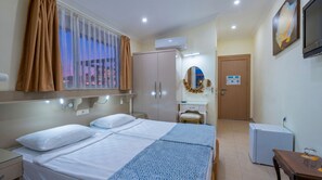 Premium bedding, laptop workspace, iron/ironing board, WiFi - Gallion Hotel (Alanya)