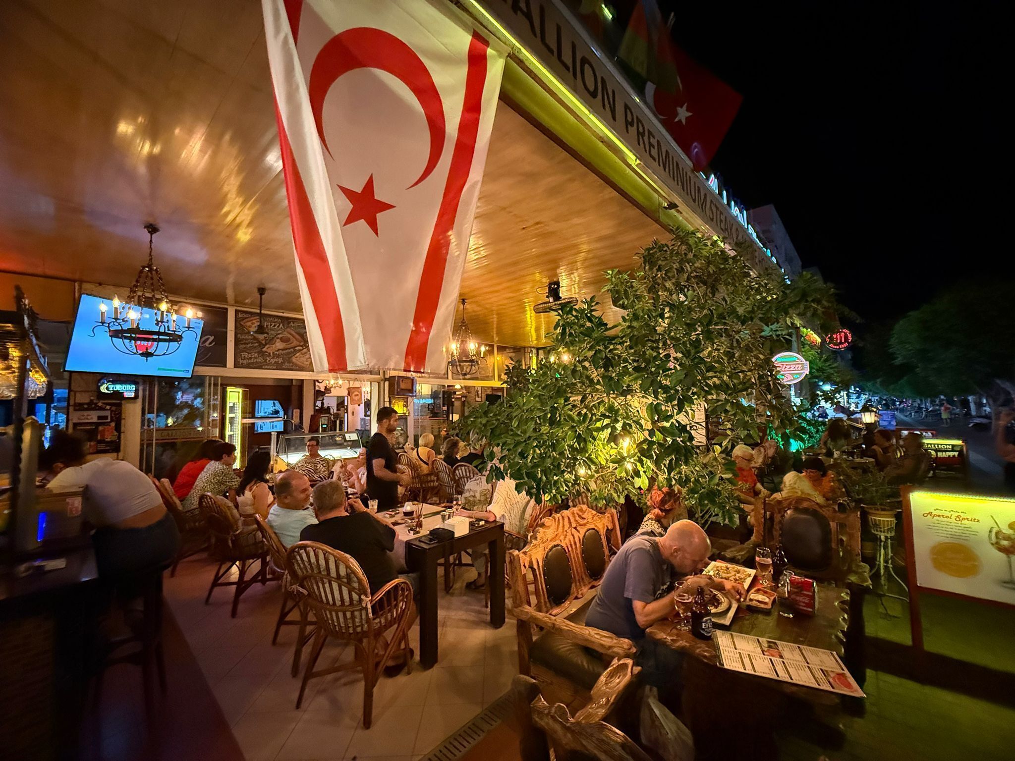 Photo - Gallion Hotel