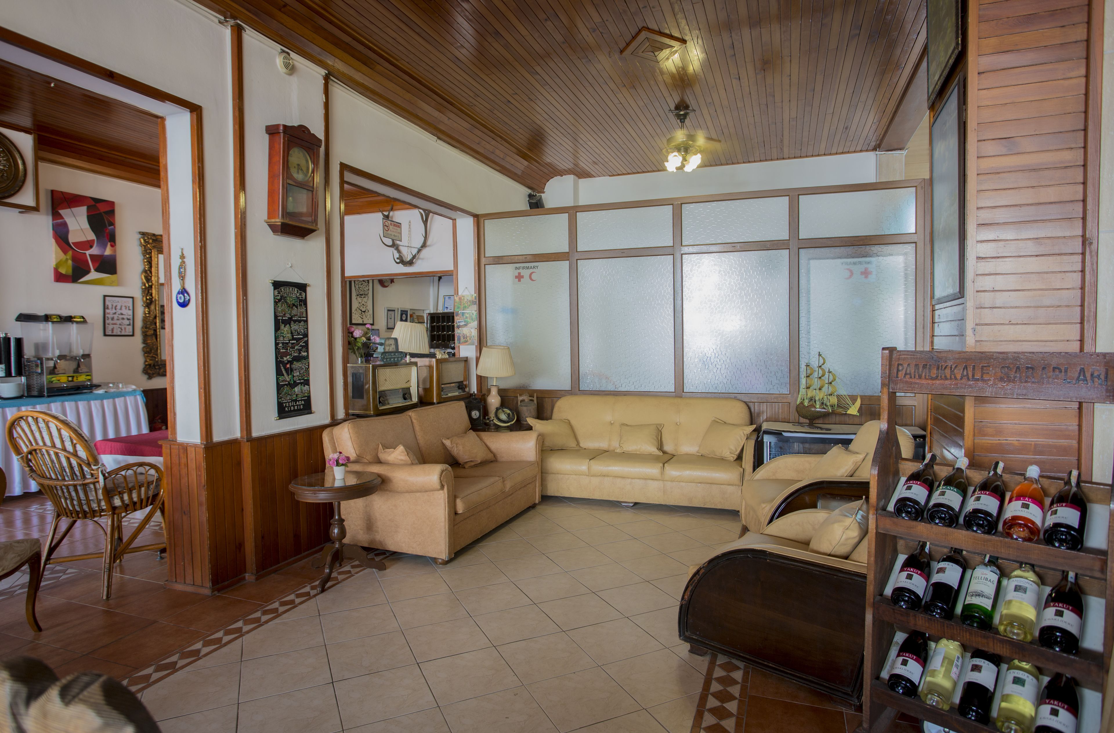 Photo - Gallion Hotel