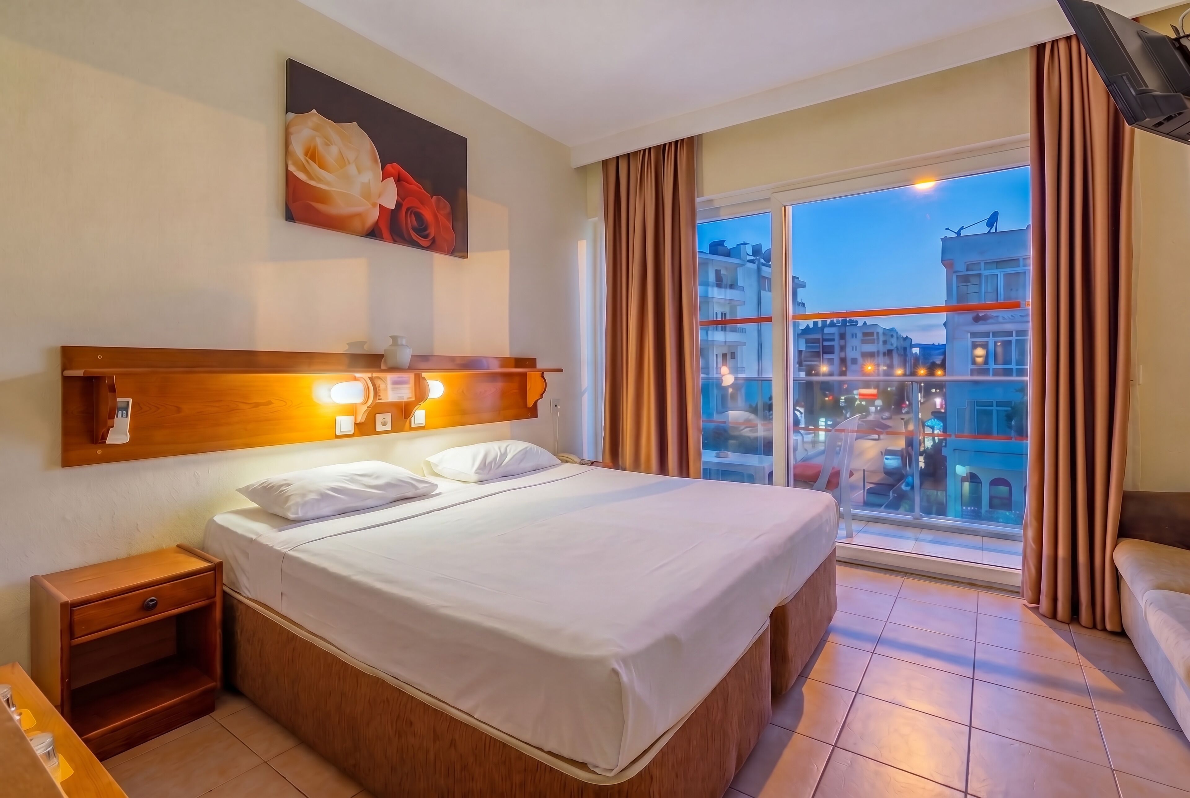 Photo - Gallion Hotel
