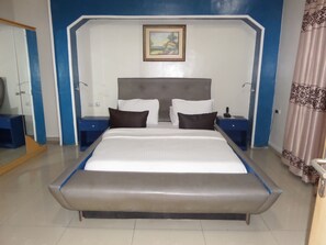 Executive Room | 1 bedroom, premium bedding, minibar, in-room safe - Primal Hotel Ikeja GRA (Lagos)