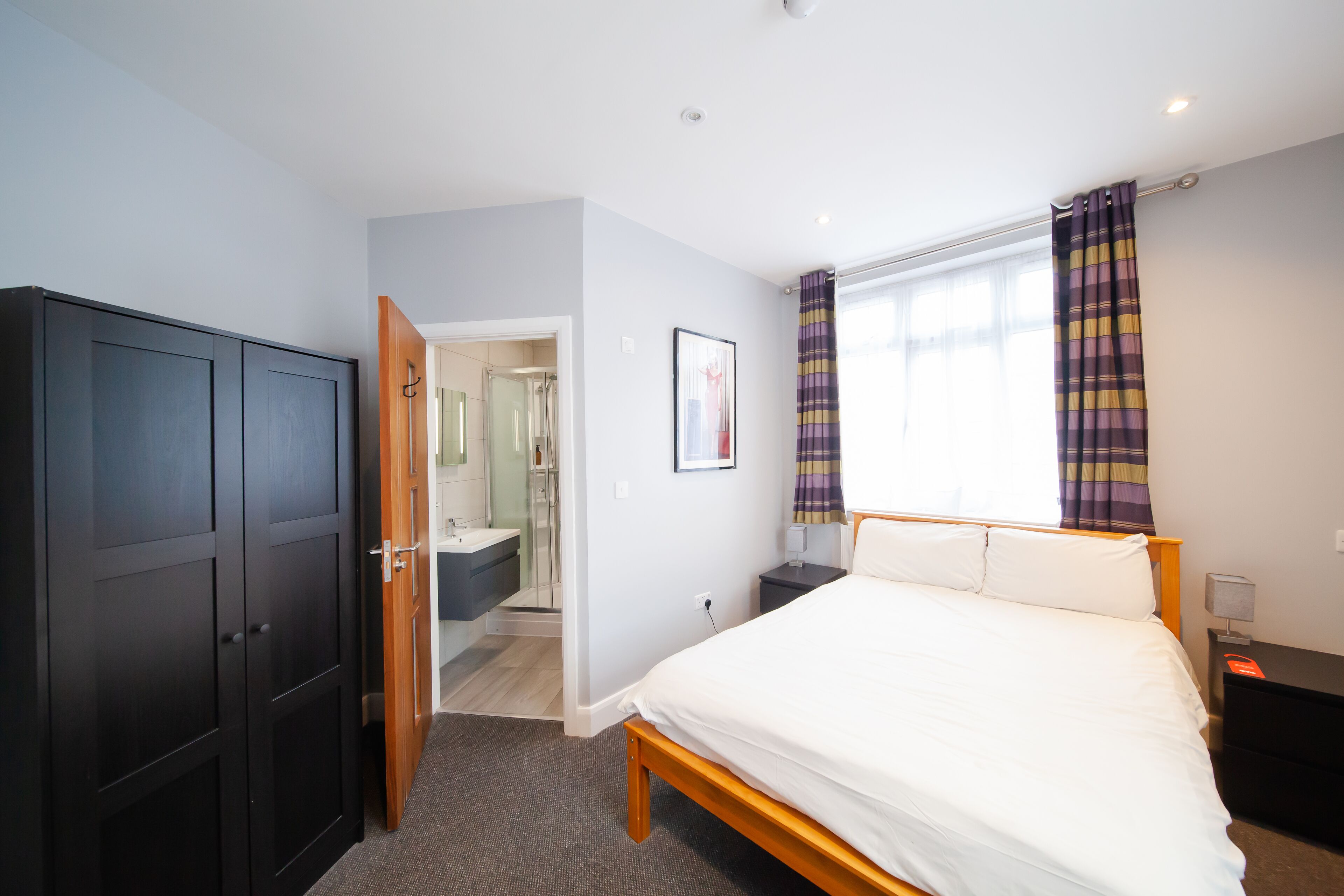 Standard Double Room | Free WiFi, bed sheets