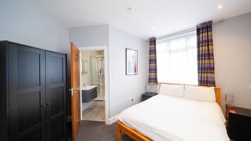 Standard Double Room | Free WiFi, bed sheets