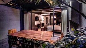 Premium Suite Patio