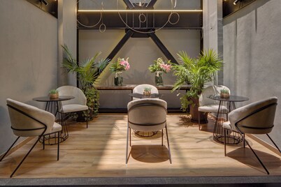 MX 君悅套房酒店