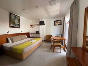 Economy Single Room, Ensuite