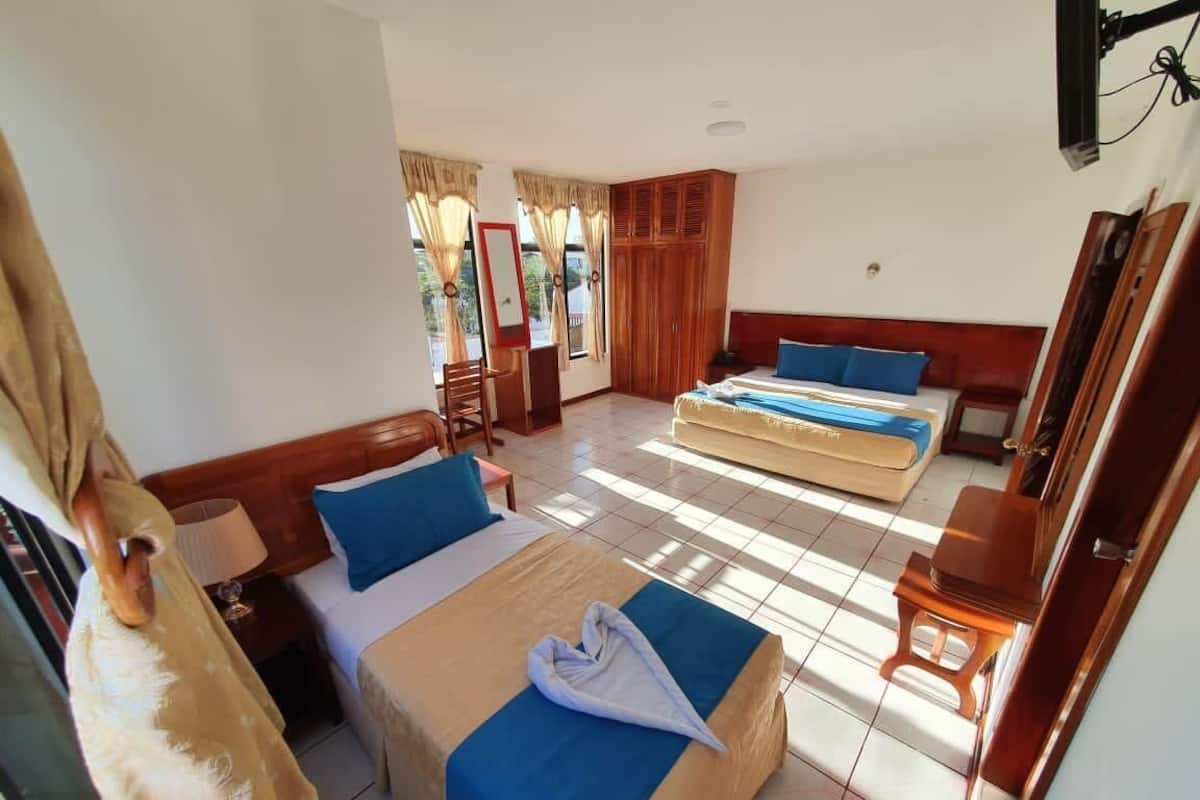 Economy Twin Room, Private Bathroom, Poolside