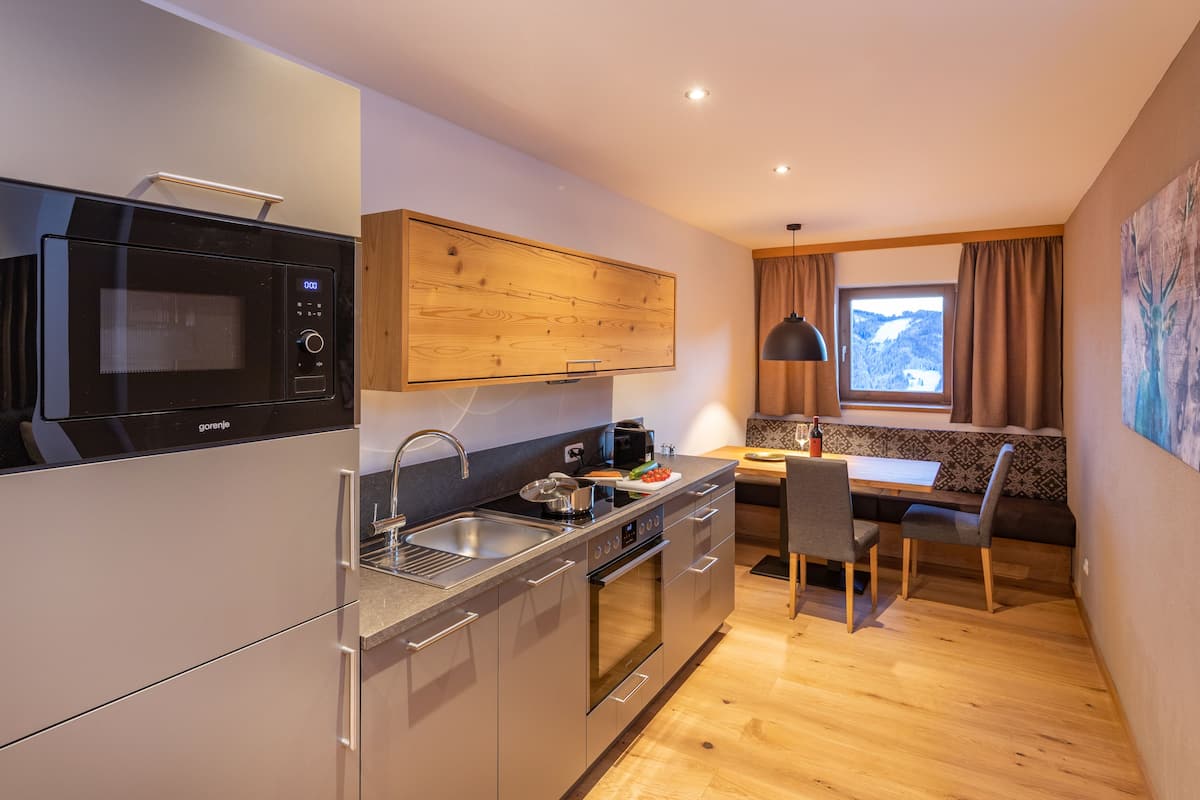 apartment (gipfelglanz-80€cleaning fee not incl.) | private kitchen | fridge, high chair, cleaning supplies