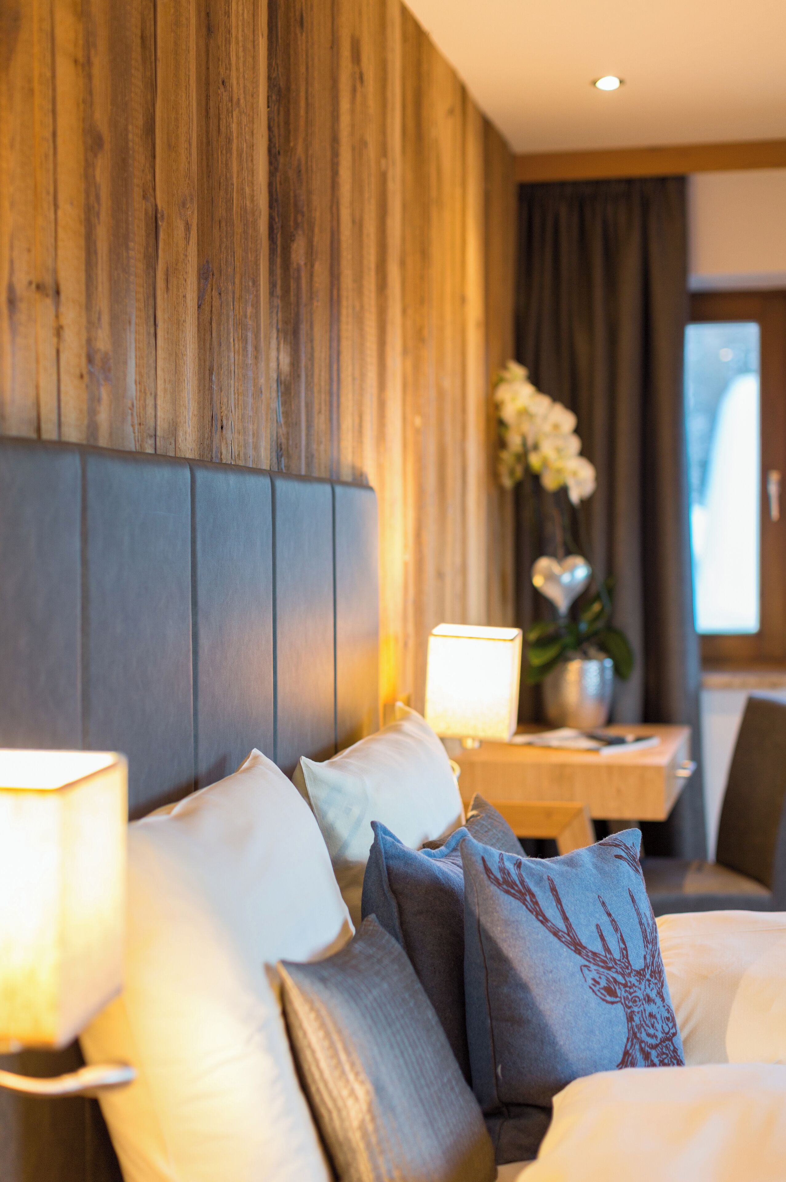 1 bedroom, premium bedding, laptop workspace, soundproofing