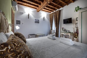 1 bedroom, in-room safe, desk, soundproofing