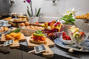 Daily buffet breakfast (EUR 9.00 per person)