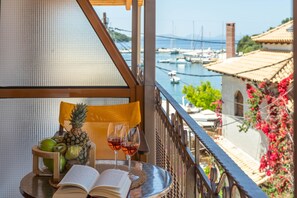 Double Room, Sea View (6 SIROCCO) | Terrace/patio - Virvilis Apartments (Igoumenitsa)