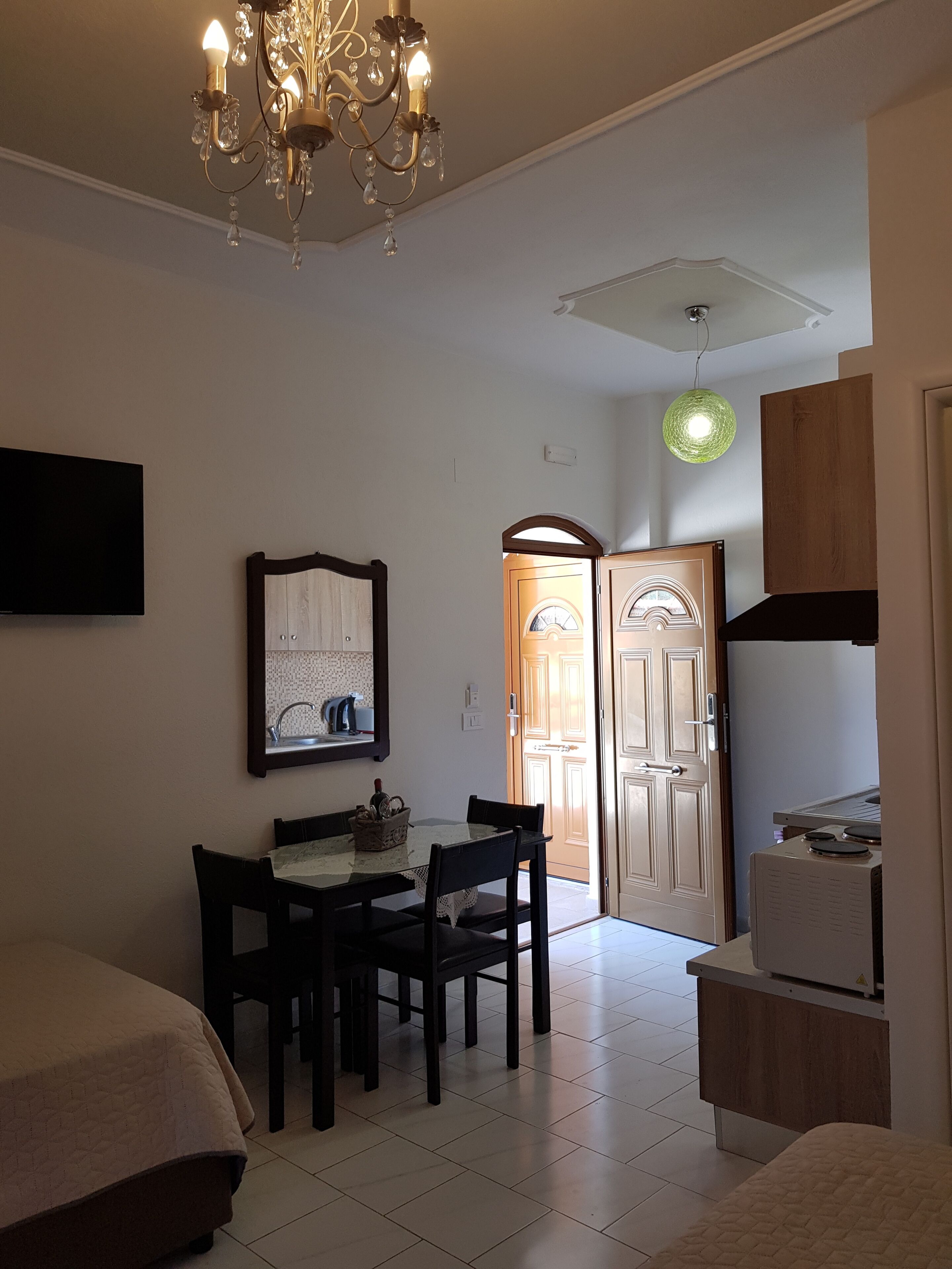 Superior Triple Room, Sea View (4 LEVANTES) | Essbereich im Zimmer