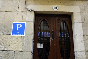 Entrada al alojamiento
