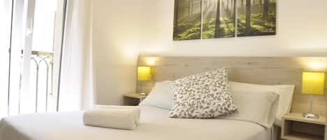 1 bedroom, premium bedding, down comforters, memory foam beds