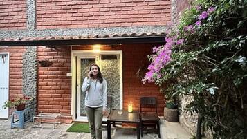 Habitación individual Deluxe (Baño Privado) | Ropa de cama de alta calidad y edredones de plumas