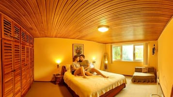 Familienapartment, 2 Schlafzimmer, Gartenblick | 1 Schlafzimmer, hochwertige Bettwaren, Daunenbettdecken