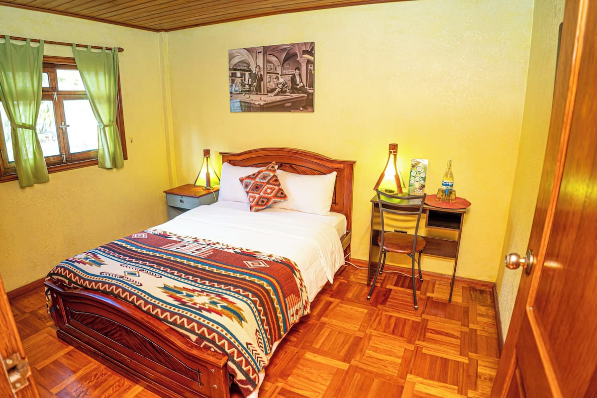 1 bedroom, premium bedding, down comforters, pillowtop beds