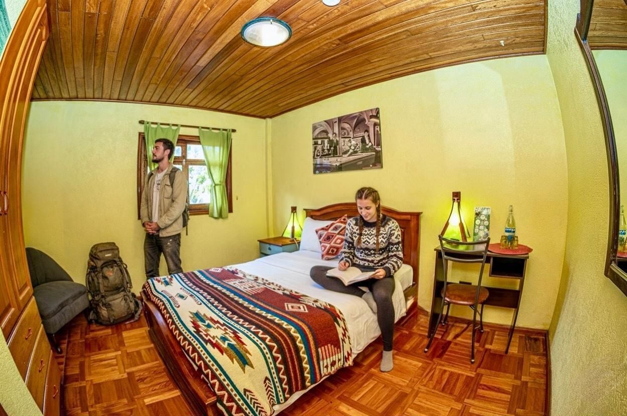 高档床上用品、羽绒被、加厚床垫、客房内保险箱