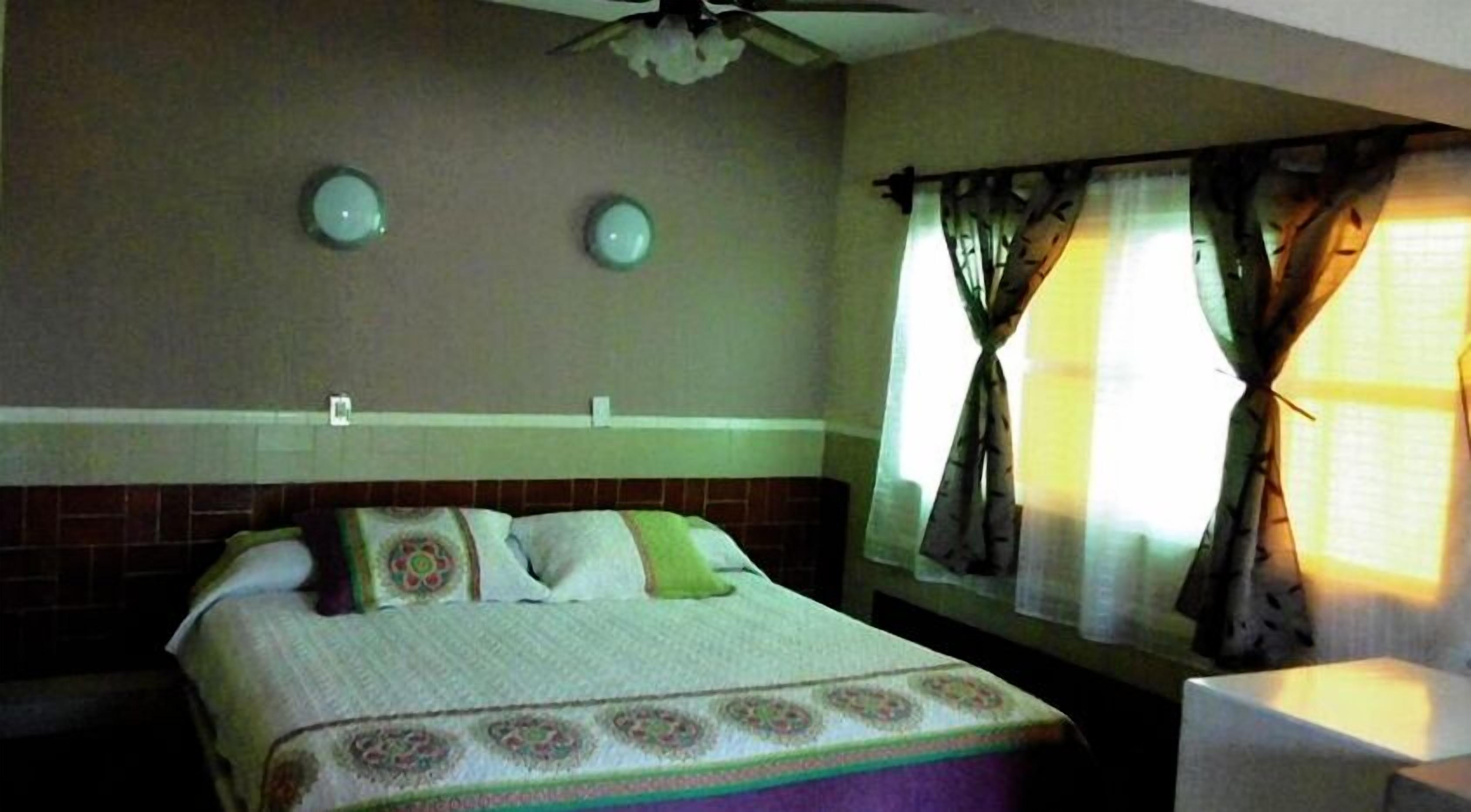 Tabla de planchar con plancha y wifi gratis 