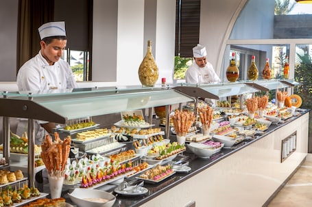 Buffet. TUI BLUE Palm Beach Palace Djerba - Adults Only