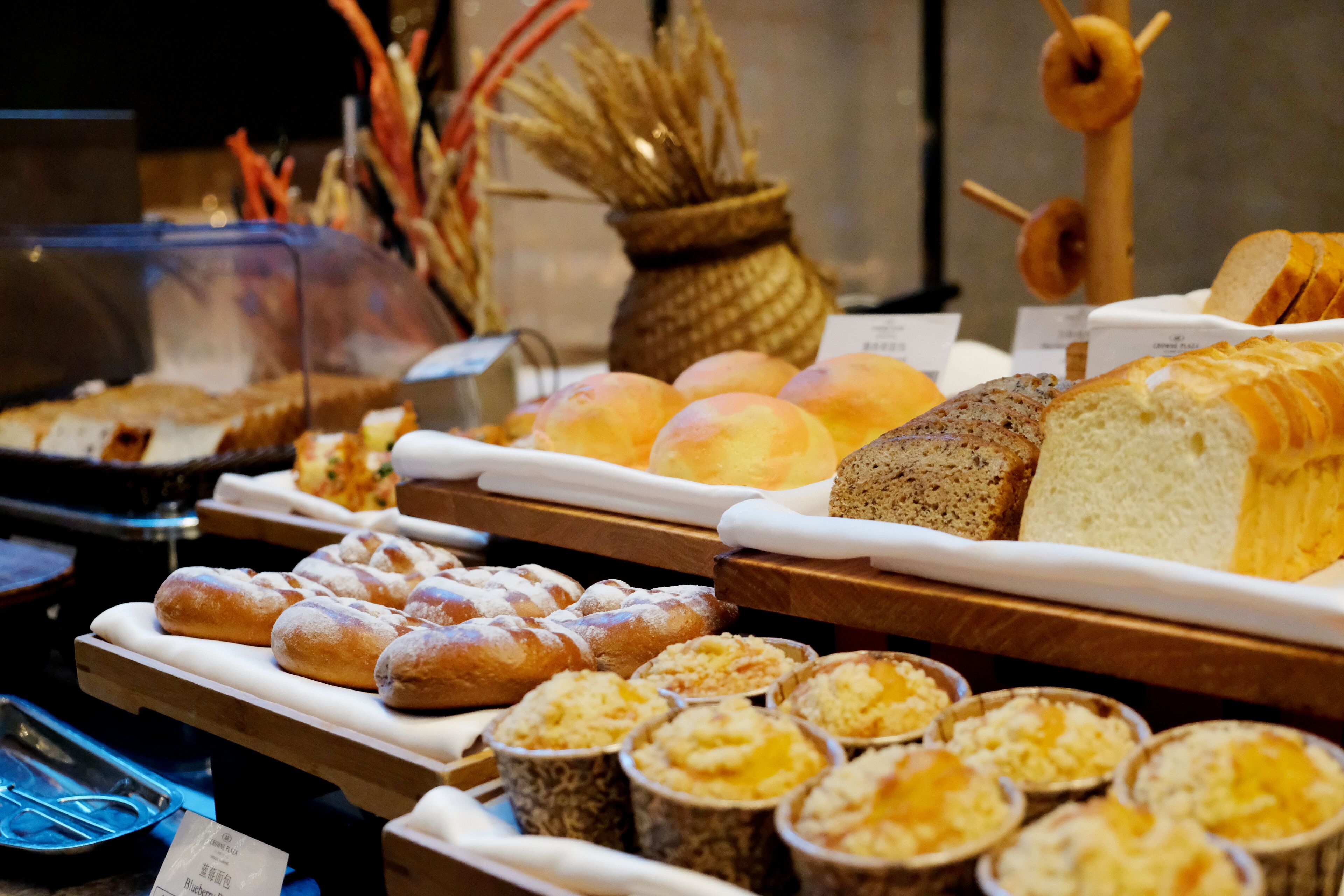 Daily buffet breakfast for a fee
