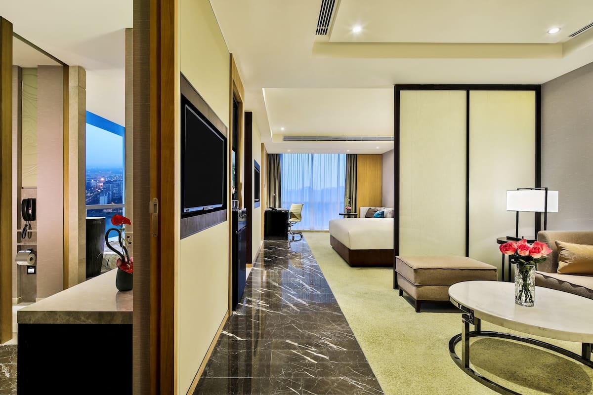 In-room safe, desk, laptop workspace, soundproofing