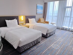 In-room safe, desk, blackout drapes, soundproofing - Holiday Inn Express Shijiazhuang Heping by IHG (Shijiazhuang)