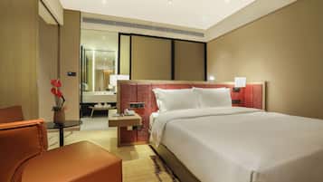 Desk, laptop workspace, soundproofing, free WiFi