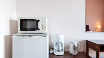 Habitació amb dos llits individuals prèmium, balcó | Habitacions insonoritzades, wifi gratuïta i roba de llit