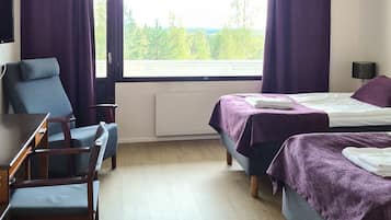 Premium Twin Room, Balcony | Soundproofing, free WiFi, bed sheets