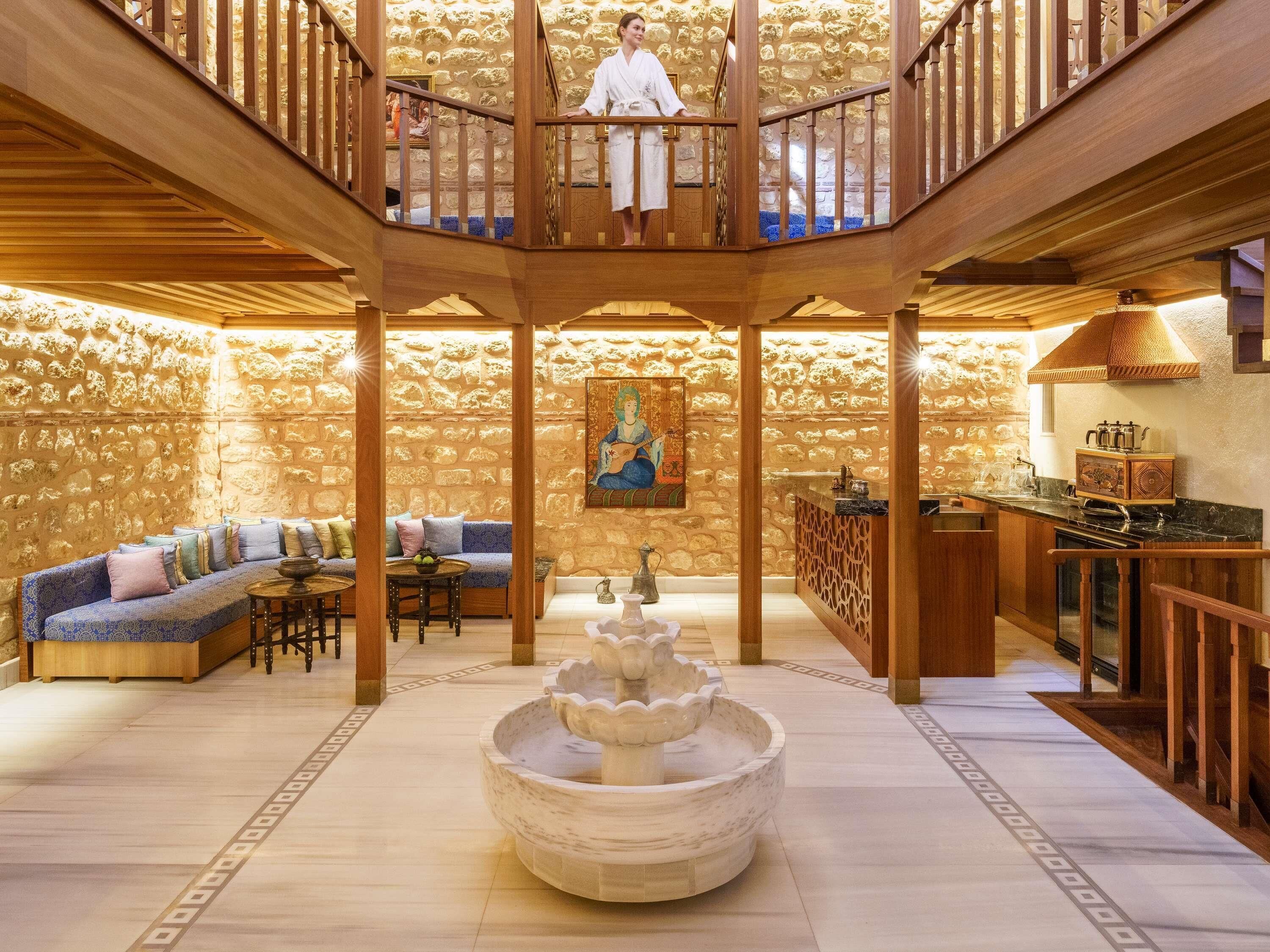 Couples treatment rooms, sauna, hot tub, steam room, Turkish bath