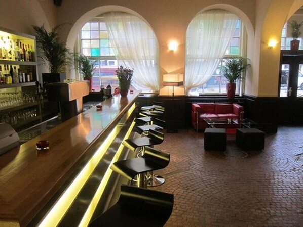 Bar (on property) - Hotel Bon Apart (Görlitz)