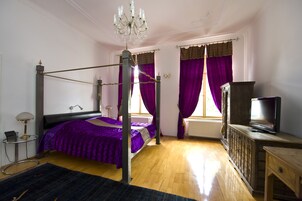 Comfort-Doppelzimmer | Minibar, individuell dekoriert, individuell eingerichtet, Schreibtisch
