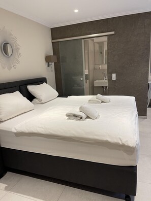 Dobbelt- eller tomannsrom, privat bad