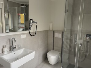 Bathroom - Hotel Gambrinus Arnsberg (Arnsberg)