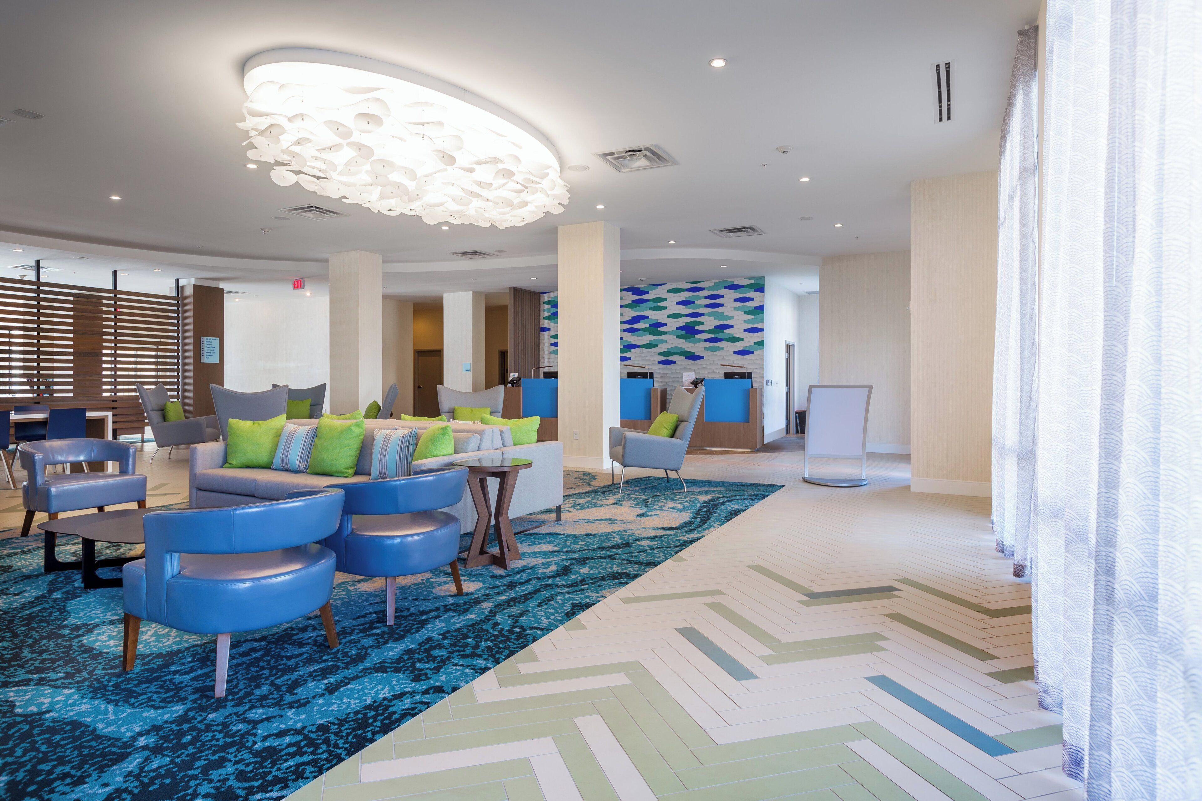 Photo - Holiday Inn Express & Suites Orlando at SeaWorld by IHG