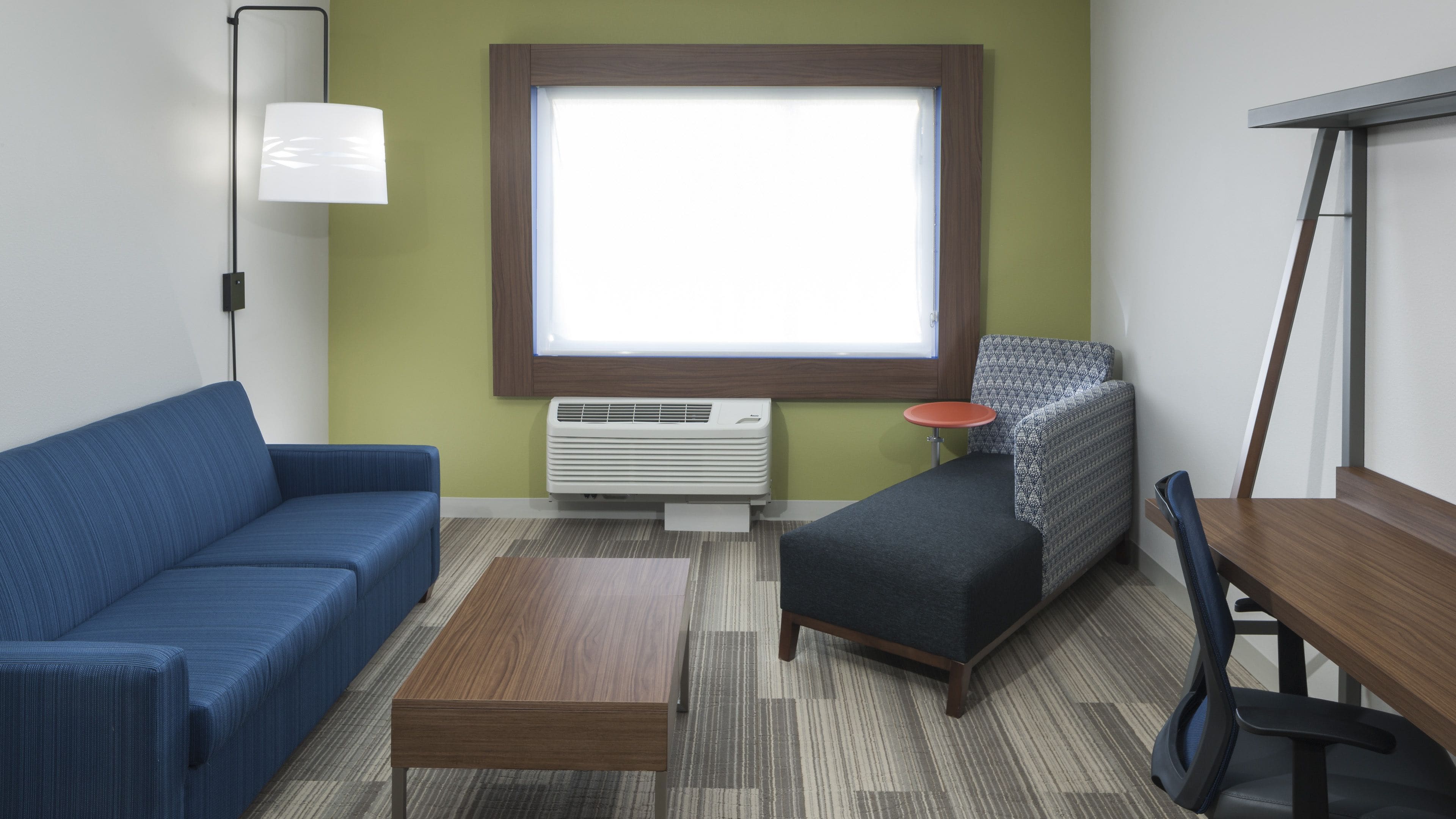 Photo - Holiday Inn Express & Suites - Orlando At Seaworld by IHG