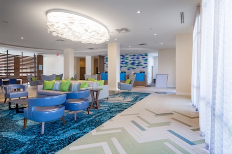 Exterior. Holiday Inn Express & Suites Orlando at SeaWorld by IHG