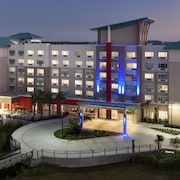 Holiday Inn Express & Suites Orlando at SeaWorld by IHG
