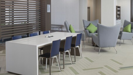 Holiday Inn Express Suites Orlando at SeaWorld, an IHG Hotel - Image 30