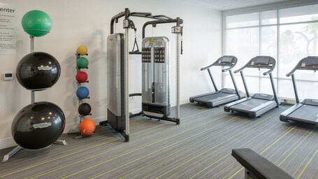 Holiday Inn Express Suites Orlando at SeaWorld, an IHG Hotel - Image 16