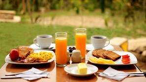 Breakfast area - La Vida es Bella (Samaipata)