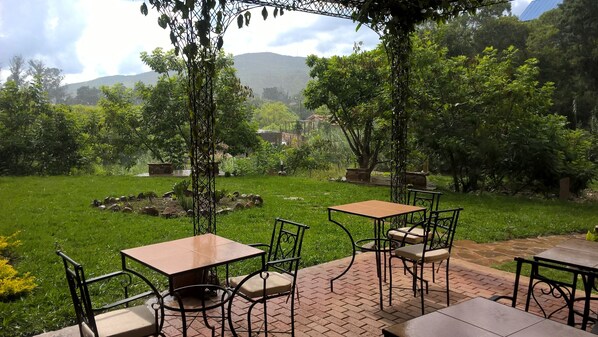 Tägliches inbegriffenes großes Frühstück