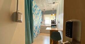 Studiosuite – business | Eget kjøkken | Mikrobølgeovn