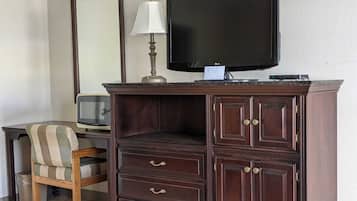 Quarto standard | Cortinas blackout, ferros/tábuas de passar roupa, Wi-Fi de cortesia
