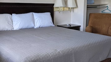 Handicap Room | Blackout drapes, iron/ironing board, free WiFi, bed sheets