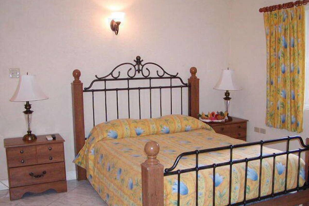 Superior kamer, 1 queensize bed | Een kluis op de kamer, gratis wifi, beddengoed
