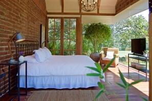 Rom – premium, hageutsikt, 1. etasje | Italienske Frette-laken, sengetøy av topp kvalitet og dundyner